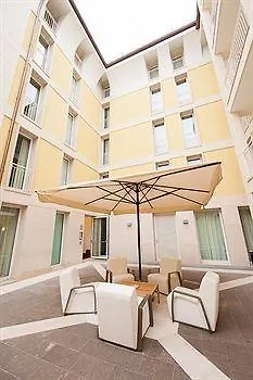 ブッソレンゴ Residenza Agnello D'Oroアパートホテル アパートホテル