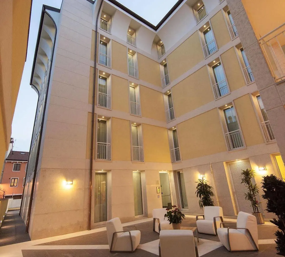 *** Aparthotel Residenza Agnello D'Oro Bussolengo Italy